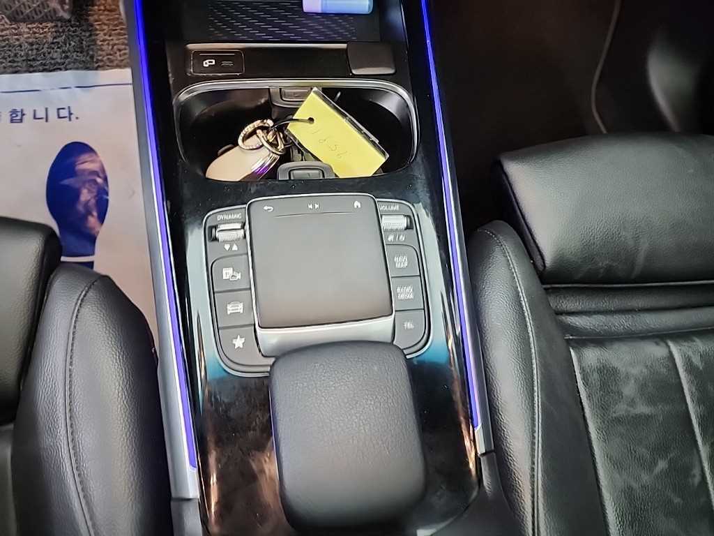 Mercedes Benz GLB Class 2021 Blanco - Importación desde Corea - HF Imports Iquique - Foto 16