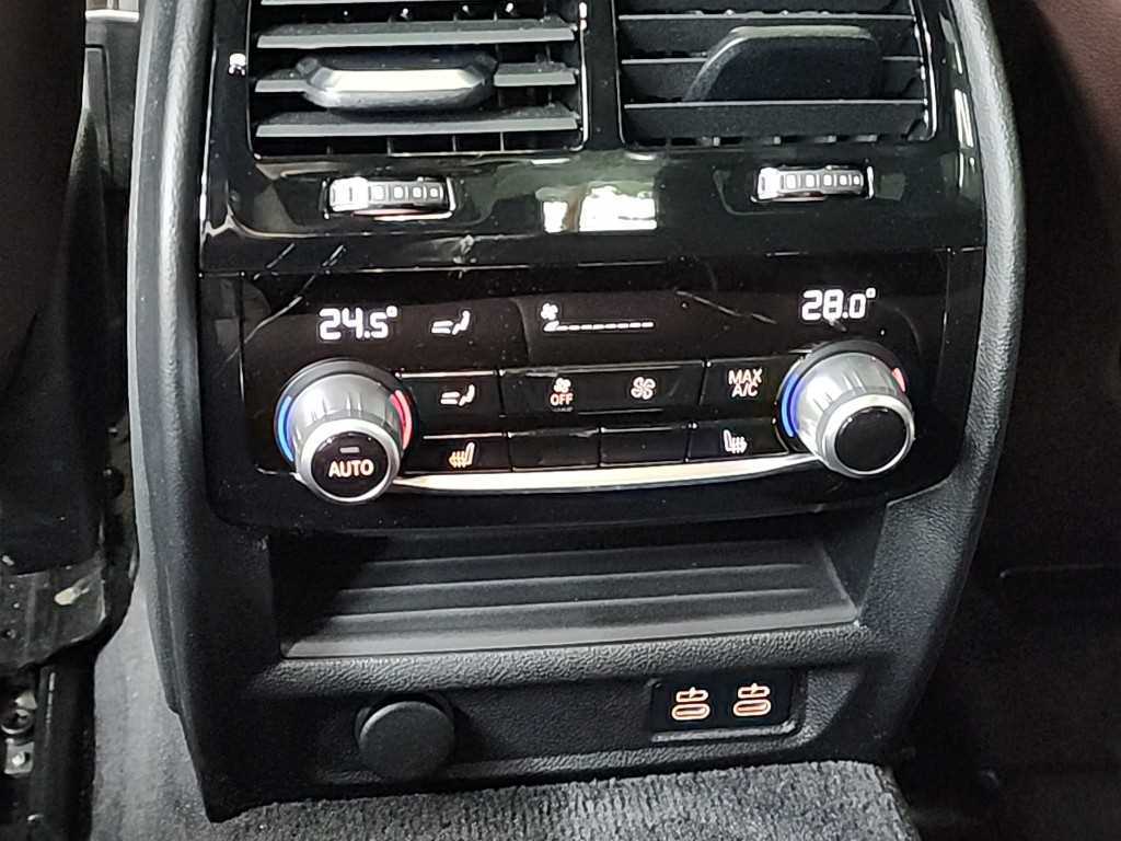 BMW 5 Series 2022 Negro - Importación desde Corea - HF Imports Iquique - Foto 13