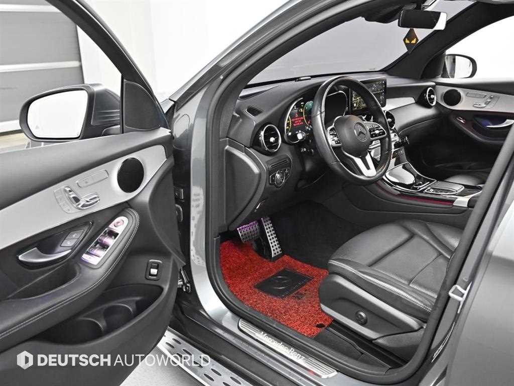 Mercedes Benz GLC Class - Vista 11