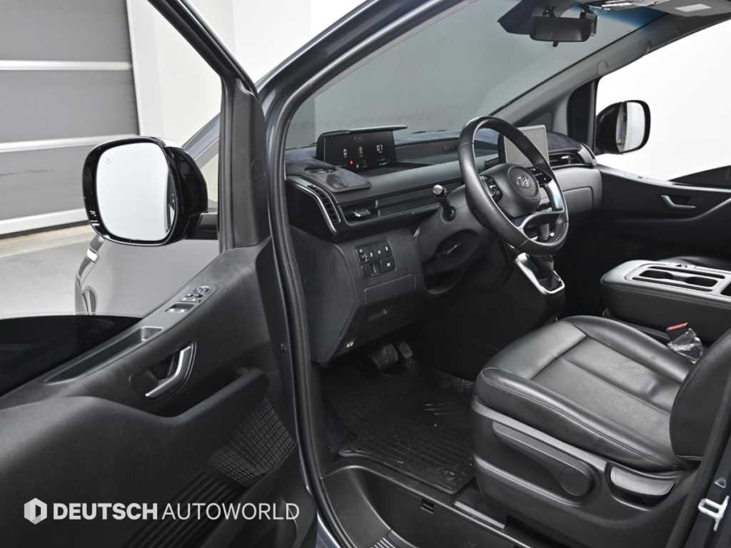 HYUNDAI Staria - Vista 11