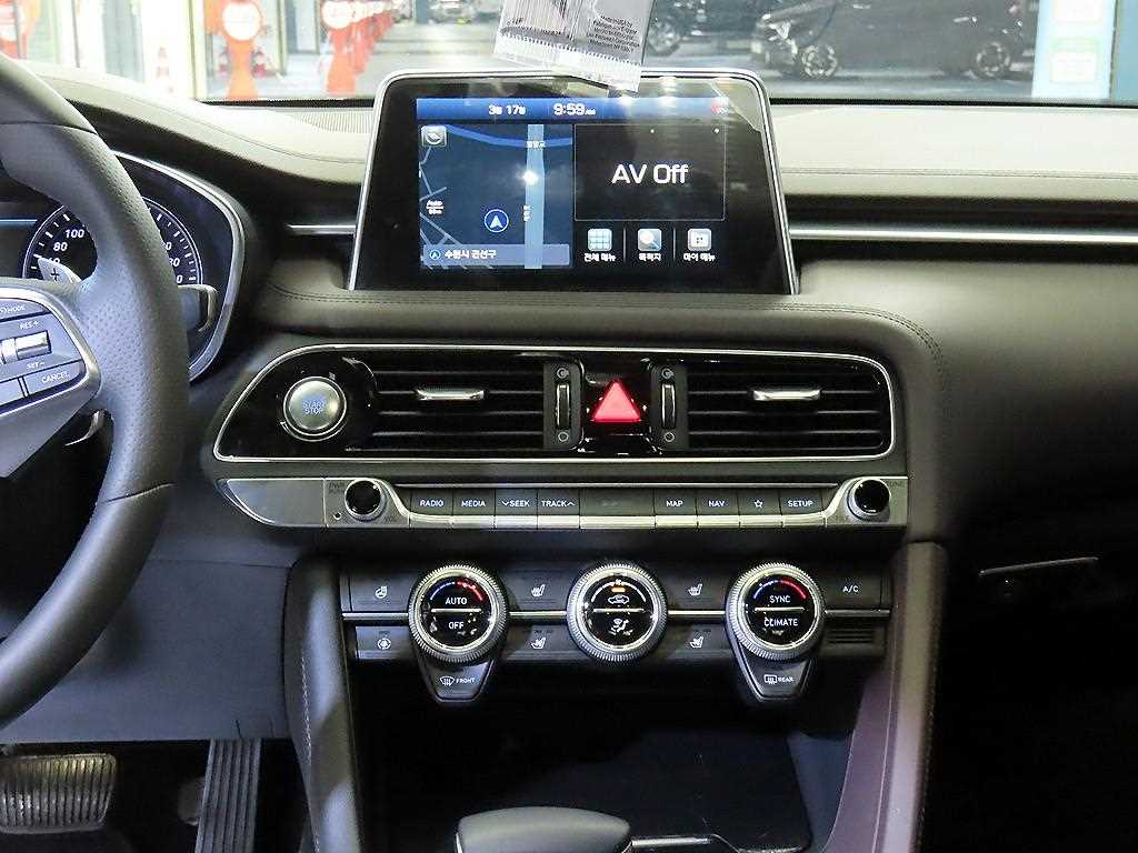 Genesis G70 - Vista 11