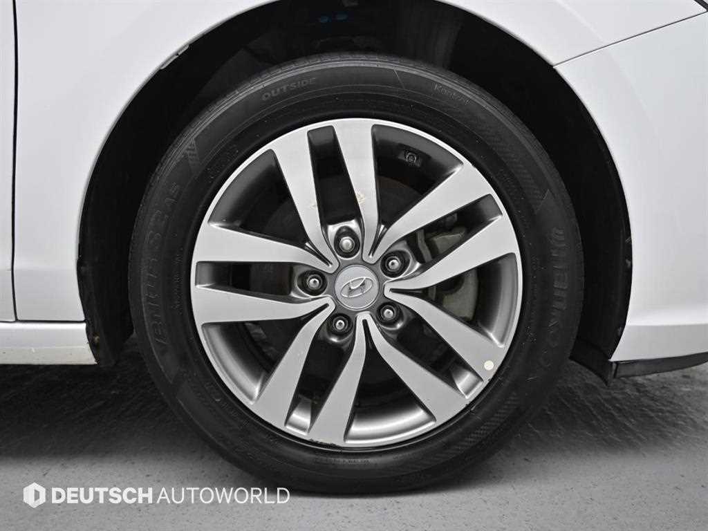 HYUNDAI i30 - Vista 5