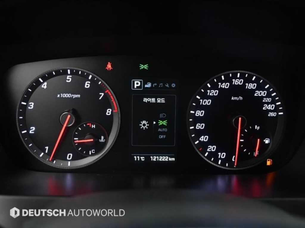 HYUNDAI Sonata - Vista 8