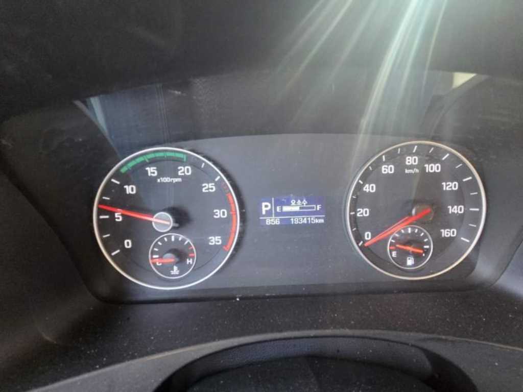 medium and large cargo truck - Vista 4