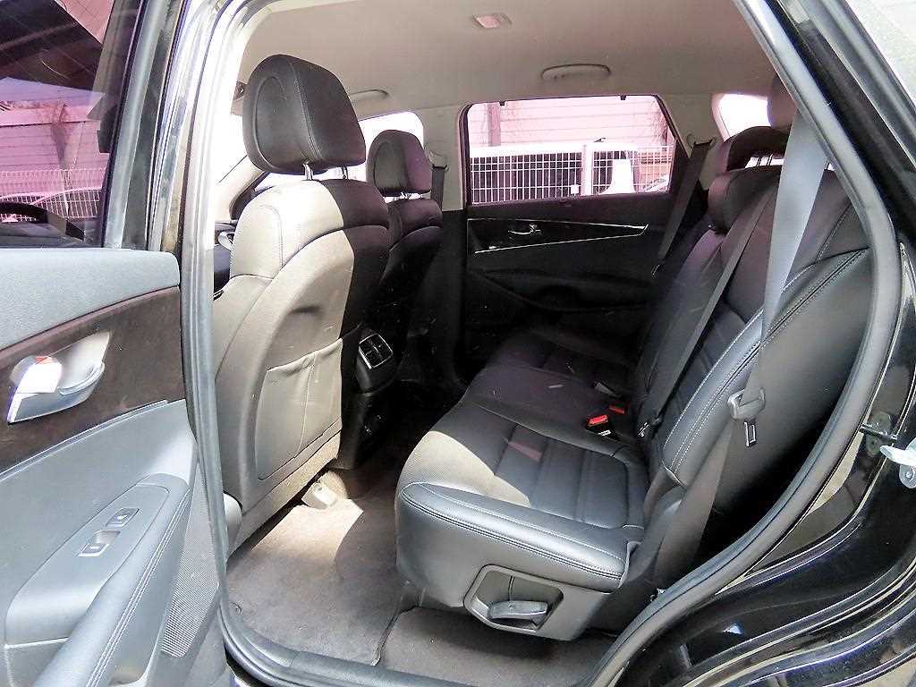 KIA Sorento - Vista 6