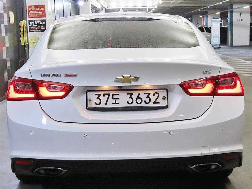 Chevrolet Malibu - Vista 5