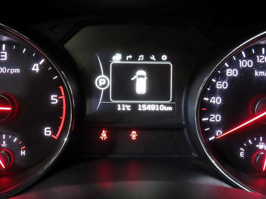 KIA Carnival - Vista 9