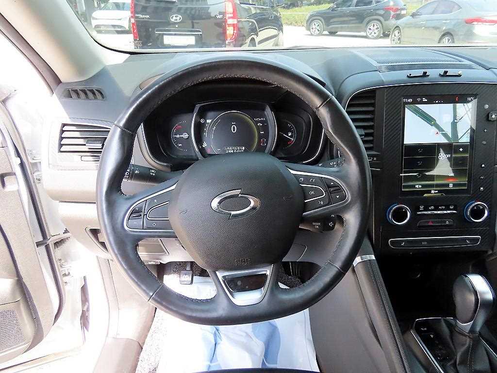 SAMSUNG QM6 - Vista 8