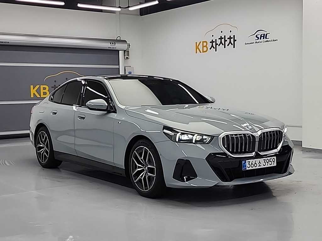 BMW 5 Series - Vista 4