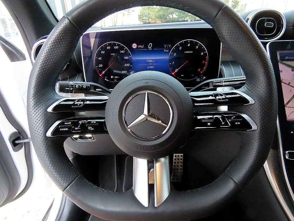 Mercedes Benz GLC Class - Vista 8