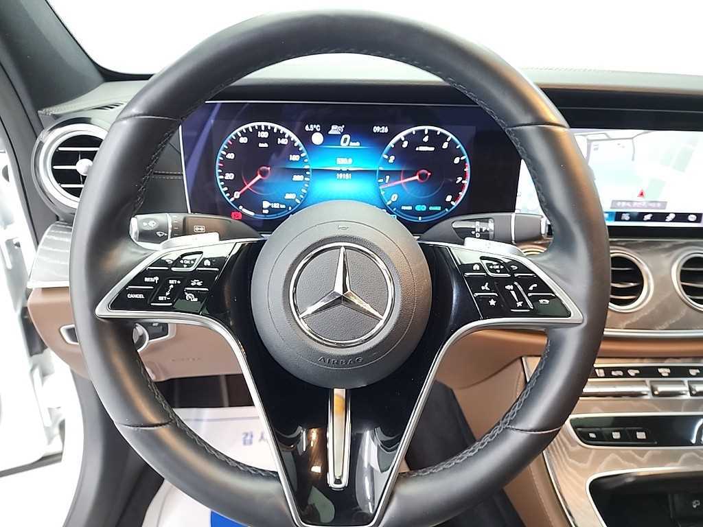 Mercedes Benz E class - Vista 9