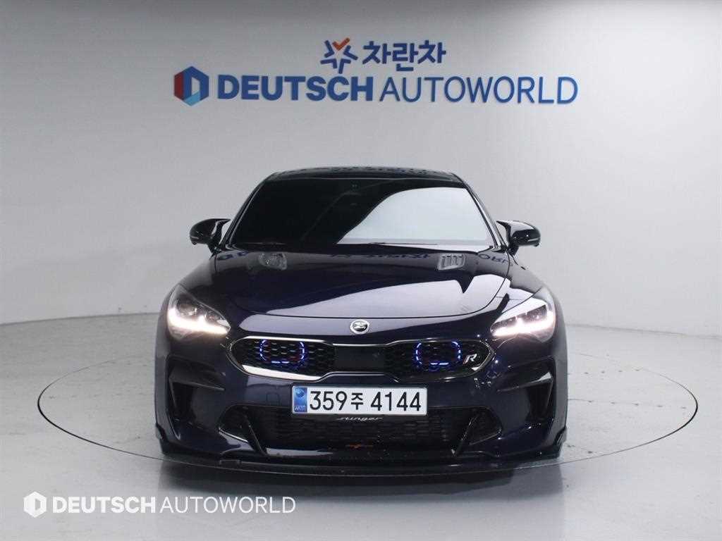 KIA Stinger - Vista 4