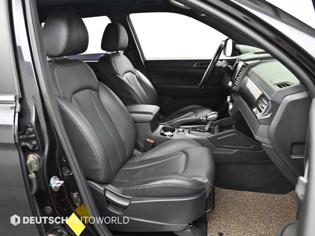 Ssangyong Rexton - Vista 10