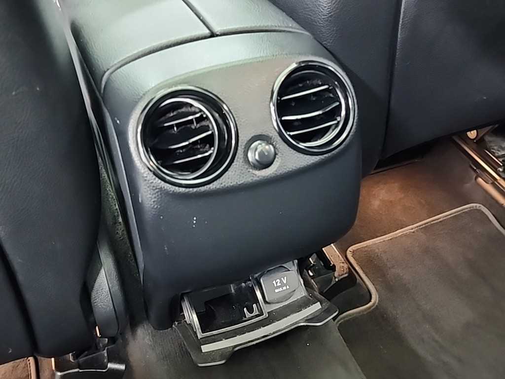 Mercedes Benz GLC Class 2019 Plateado - Importación desde Corea - HF Imports Iquique - Foto 13