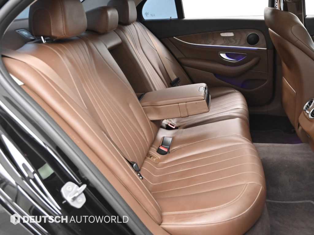 Mercedes Benz E class - Vista 12