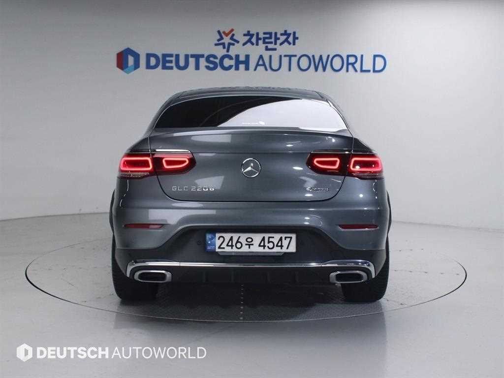 Mercedes Benz GLC Class - Vista 4