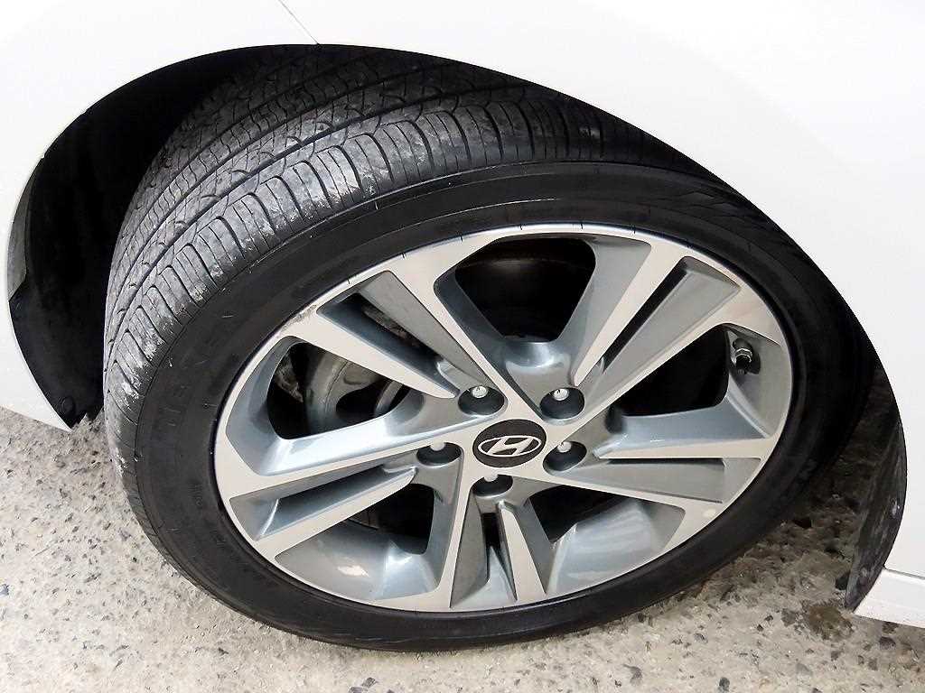 HYUNDAI Avante 2018 Blanco - Importación desde Corea - HF Imports Iquique - Foto 18