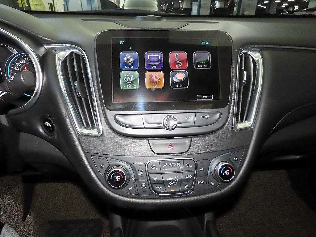 Chevrolet Malibu - Vista 11