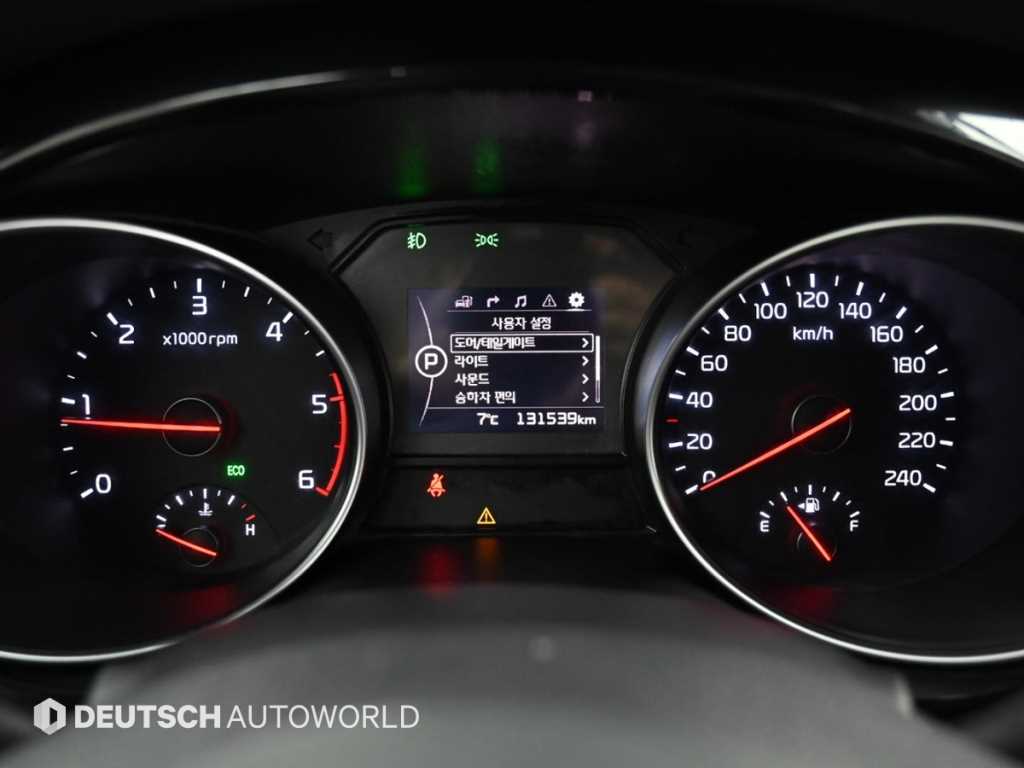 KIA Carnival - Vista 8