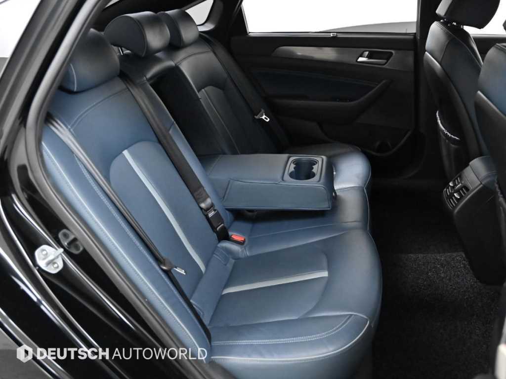 HYUNDAI Sonata - Vista 12