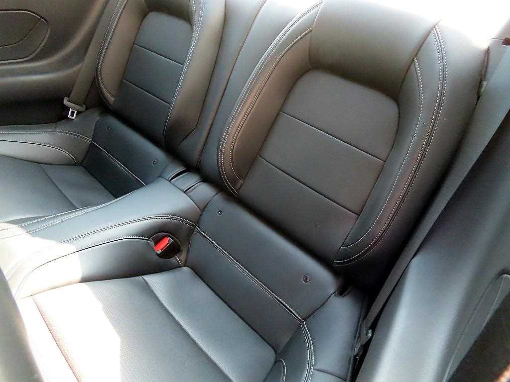 Ford Mustang - Vista 6