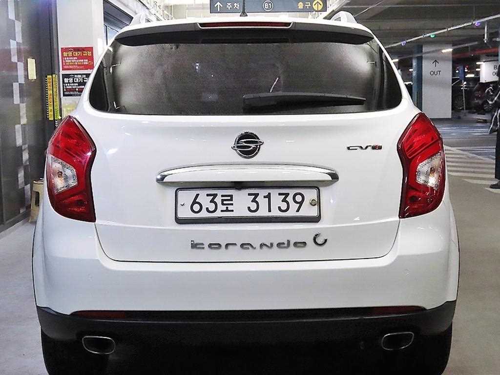 Ssangyong Korando - Vista 5
