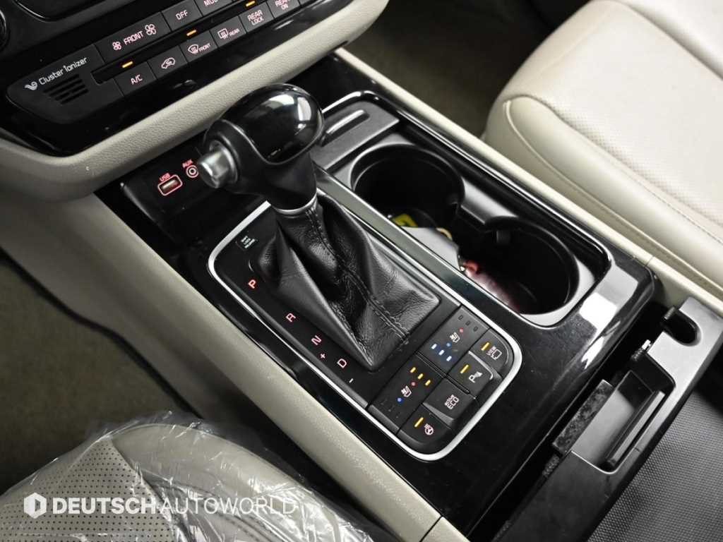 KIA Carnival - Vista 9