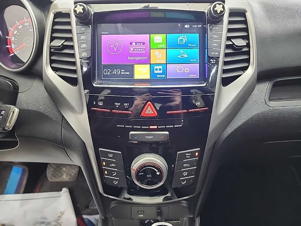 Ssangyong Tivoli - Vista 10