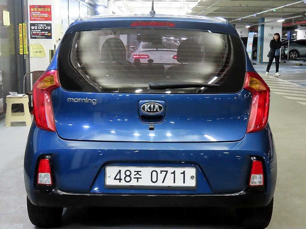 KIA Morning - Vista 5