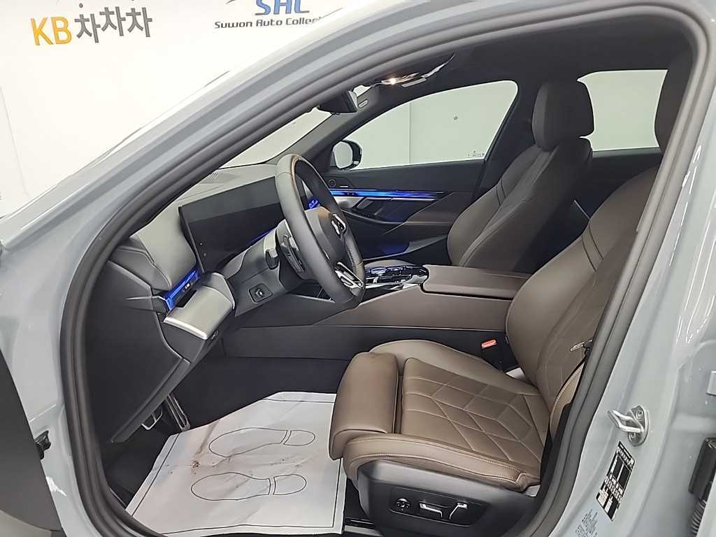 BMW 5 Series - Vista 11