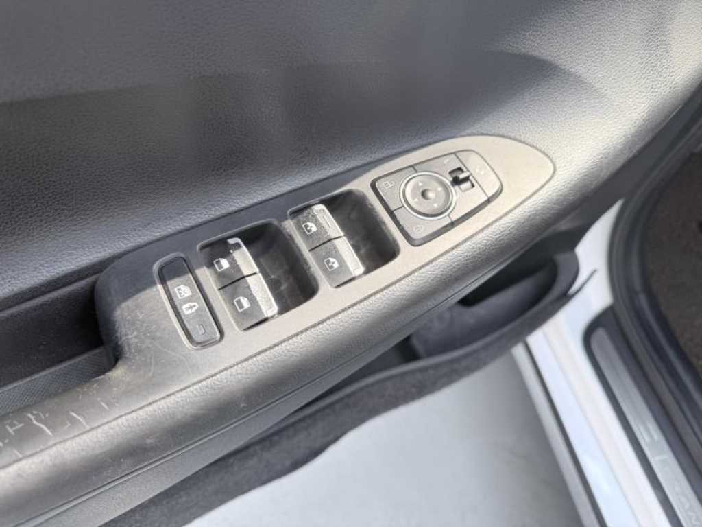 HYUNDAI Grandeur - Vista 4