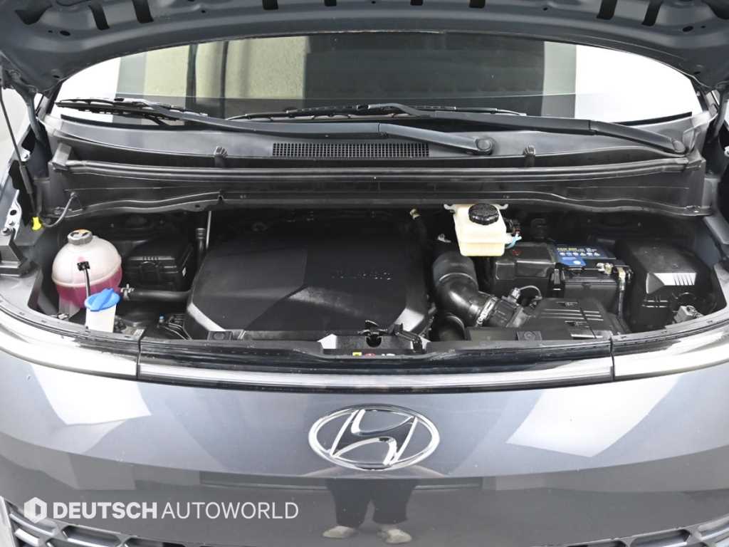 HYUNDAI Staria - Vista 6