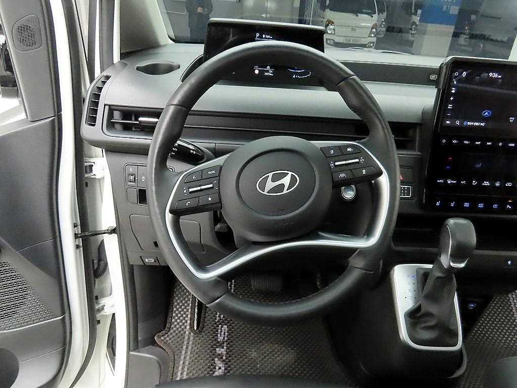 HYUNDAI Staria - Vista 7