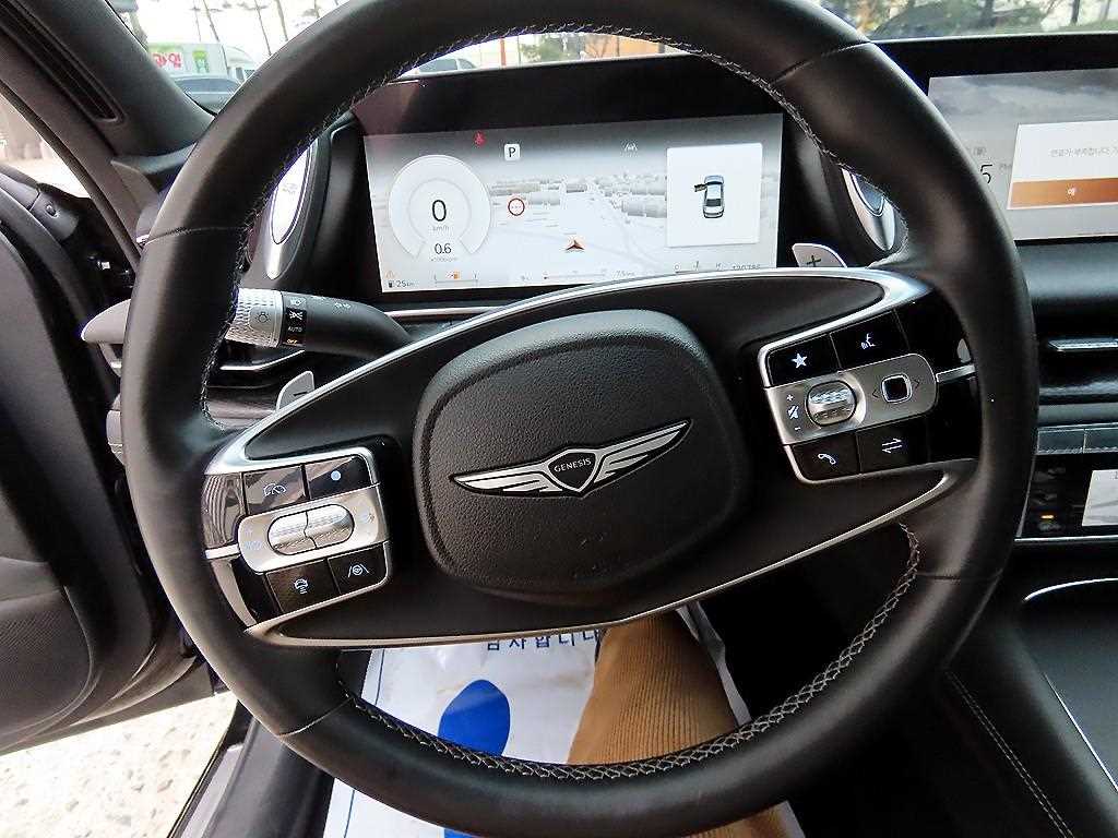 Genesis G90 - Vista 8