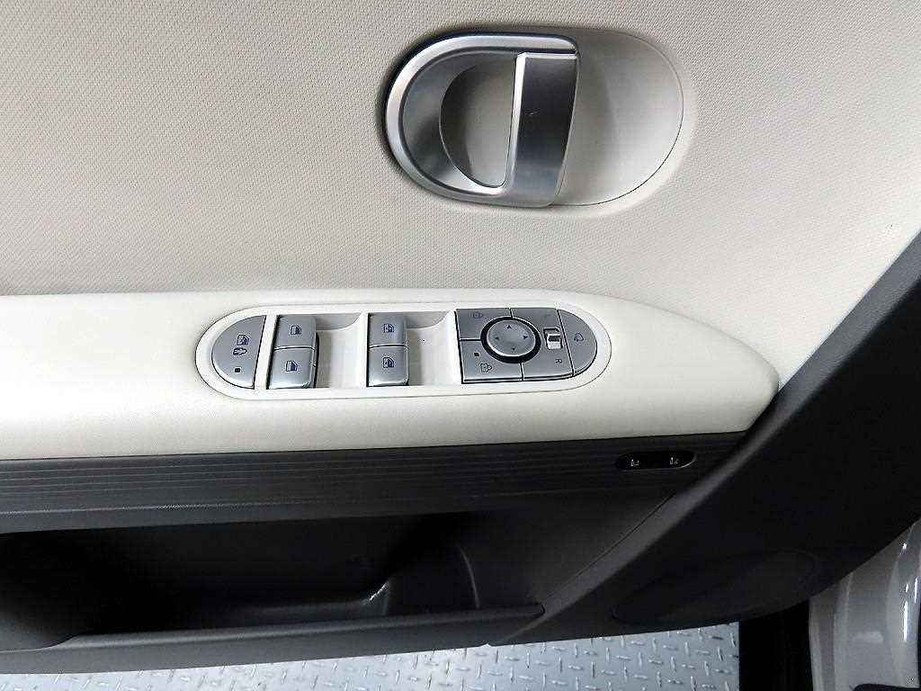 HYUNDAI Ioniq 5 - Vista 11