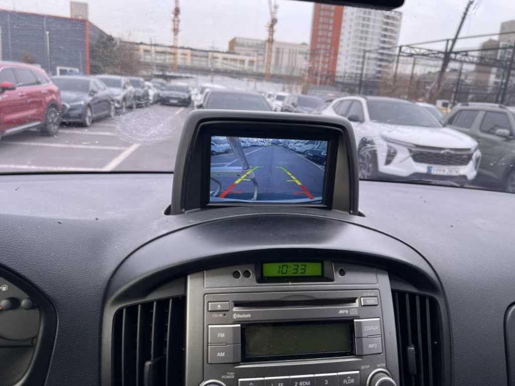 HYUNDAI Starex - Vista 10