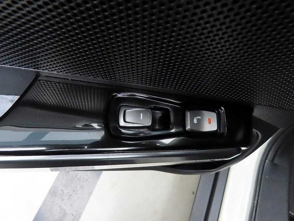 Ssangyong Tivoli - Vista 12