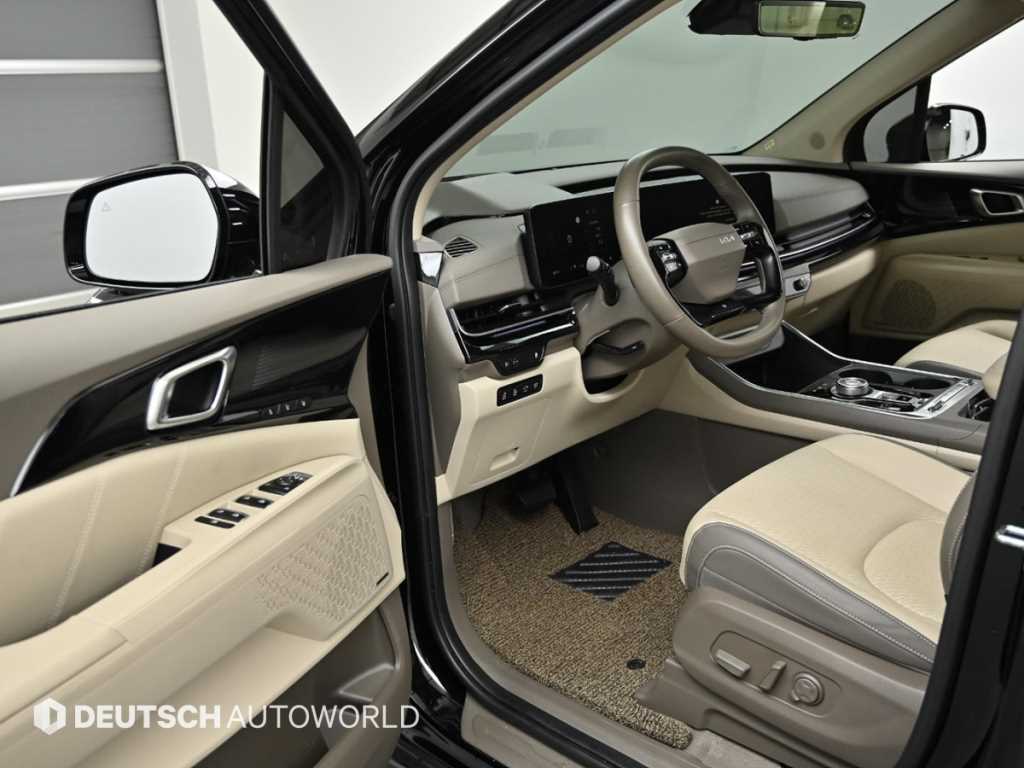 KIA Carnival - Vista 11