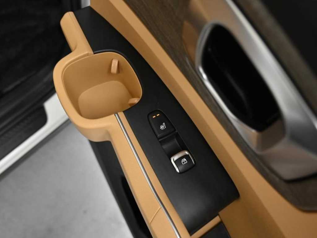 KIA Sorento - Vista 9