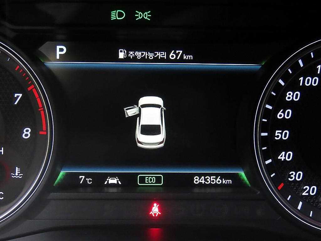 Genesis G70 - Vista 9