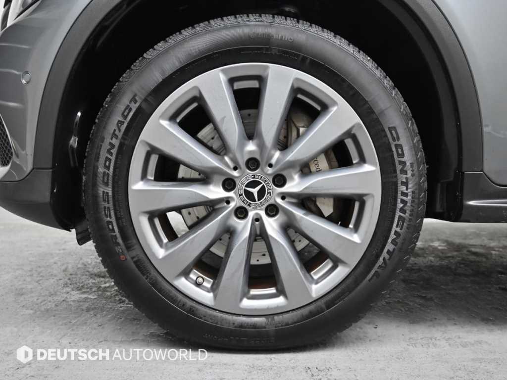 Mercedes Benz GLC Class - Vista 5