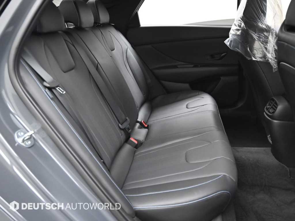 HYUNDAI Avante - Vista 12