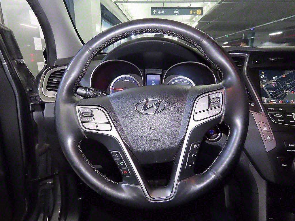 HYUNDAI Santa Fe - Vista 10