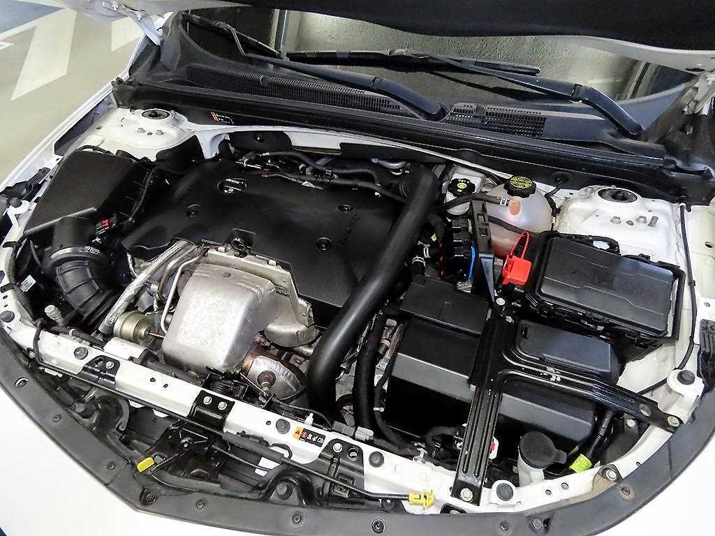 Chevrolet Malibu 2018 Blanco - Importación desde Corea - HF Imports Iquique - Foto 18