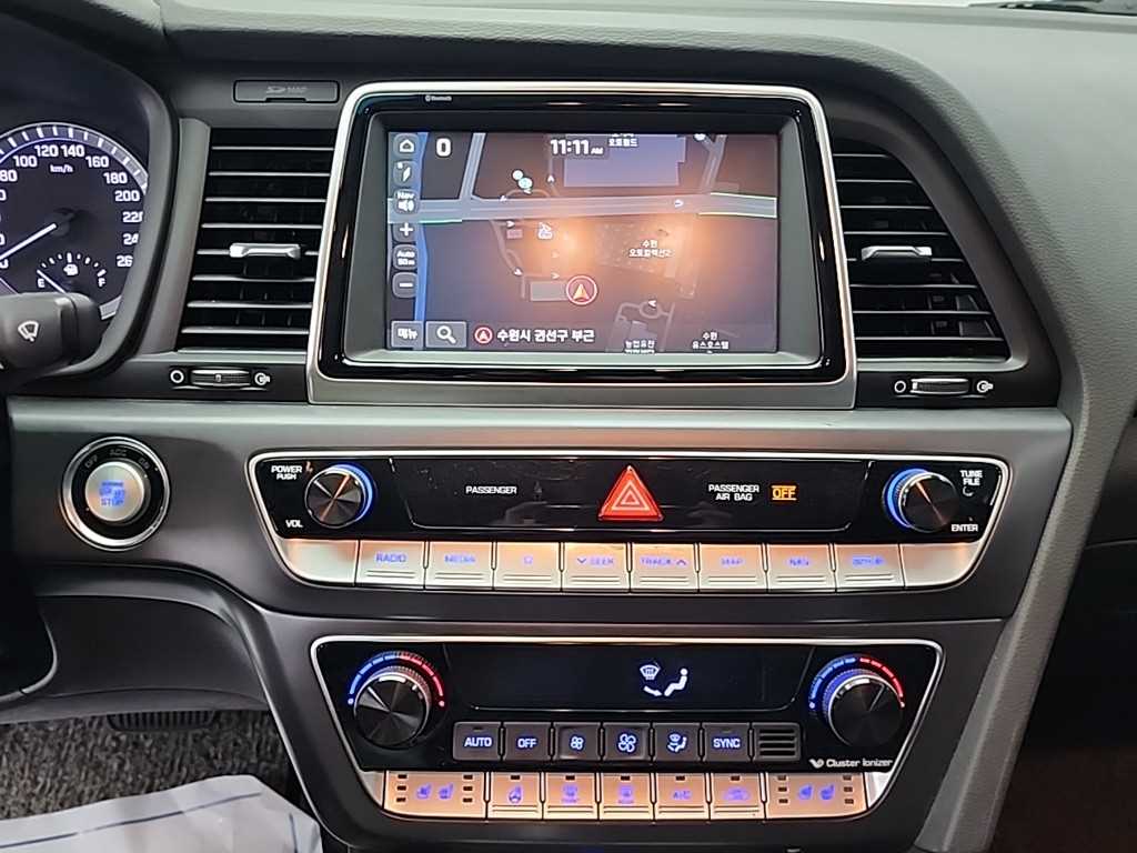 HYUNDAI Sonata - Vista 10