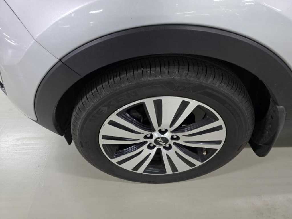 KIA Sportage - Vista 9