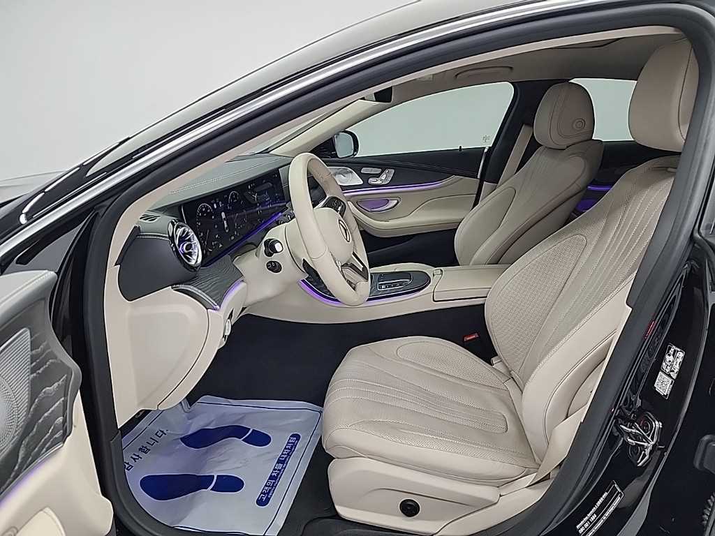 Mercedes Benz CLS Class - Vista 12