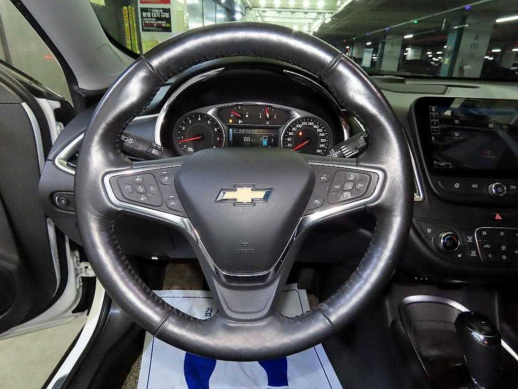 Chevrolet Malibu - Vista 8