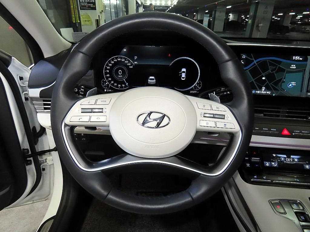 HYUNDAI Grandeur - Vista 9