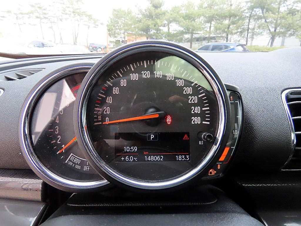 Mini Clubman - Vista 9